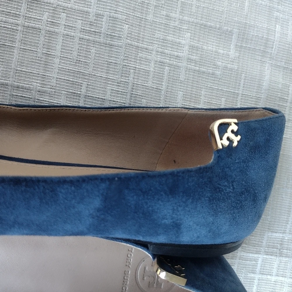 Tory Burch Women's Elizabeth Suede Gold Pin Accent Pointed Flat Blue Pumps 11
